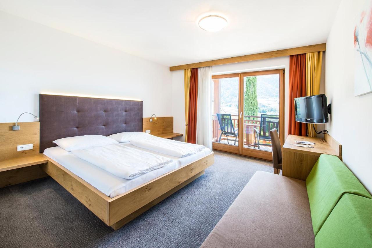 Hotel-Garni Ehrenfels เชนนา ภายนอก รูปภาพ