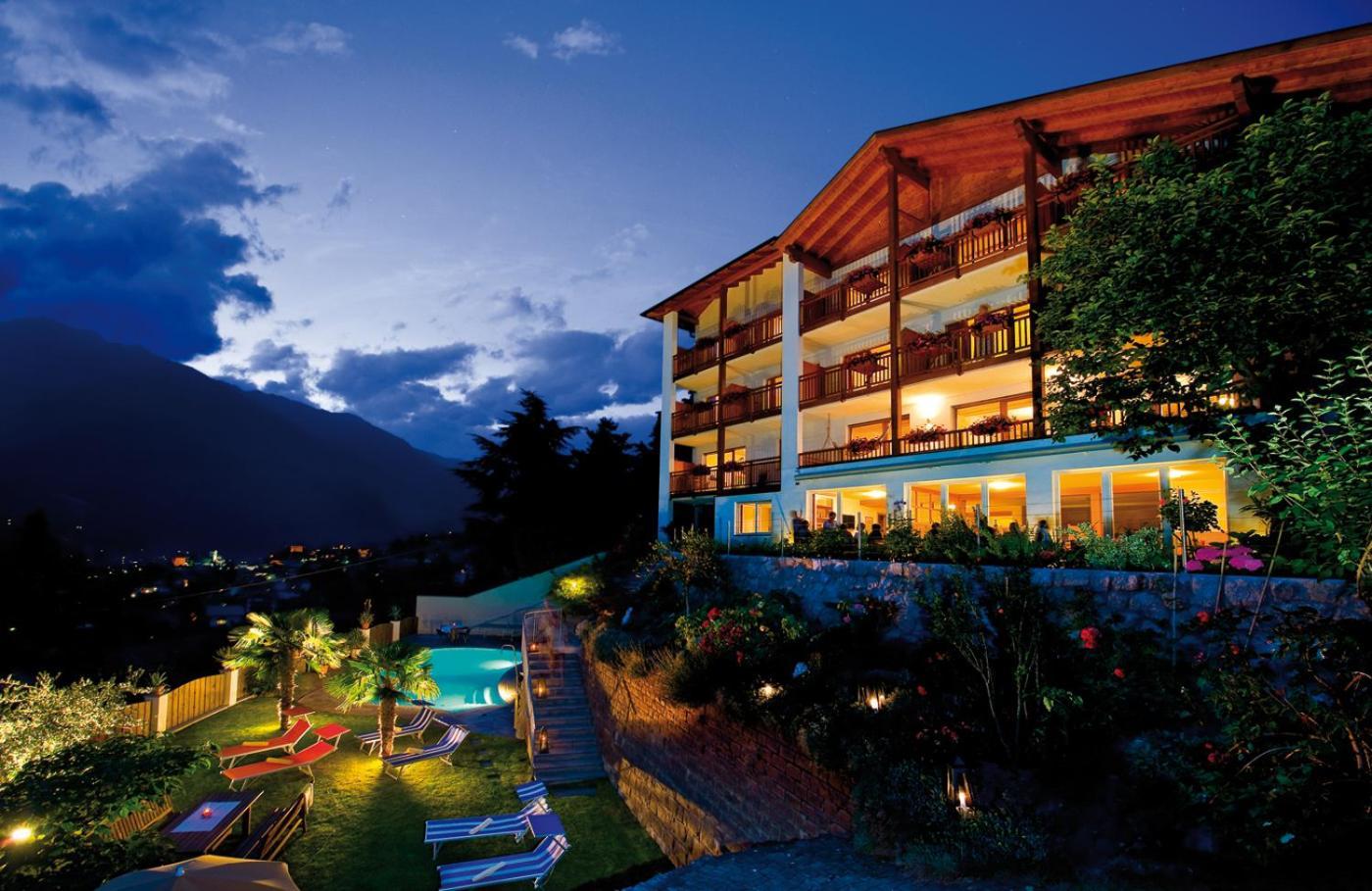 Hotel-Garni Ehrenfels เชนนา ภายนอก รูปภาพ